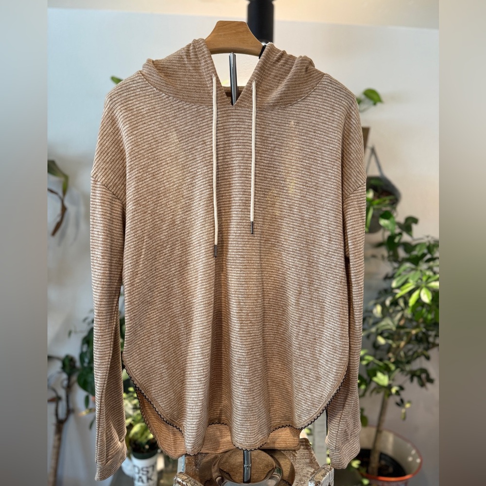 Hem & Thread Tan and Brown Lace Knit Top Sweater/Hoodie Open Back Yellow NWOT